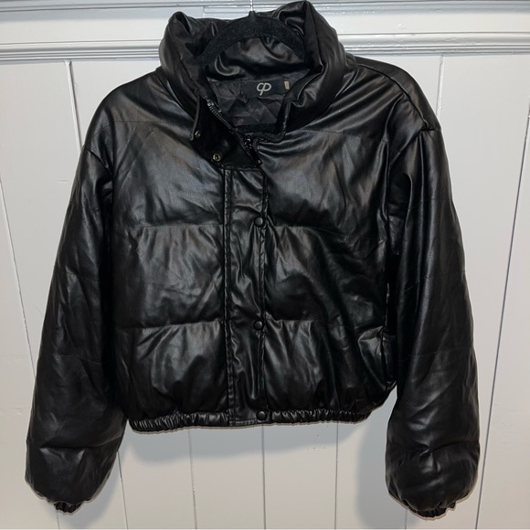 Quilted Stand Collar Puffer Jacket - Picture 4 of 10